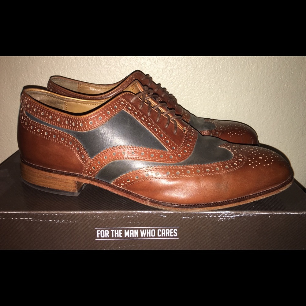 Men’s Florsheim leather dress shoes size 11 D